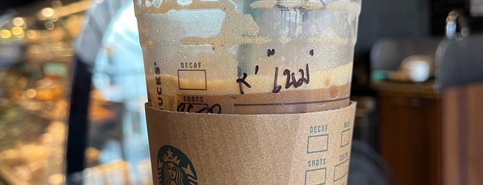 Starbucks is one of Soy'un Beğendiği Mekanlar.