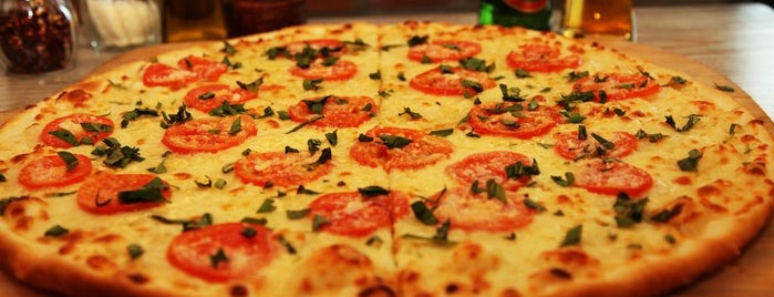 Flippin' Pizza is one of Yum! (DF).