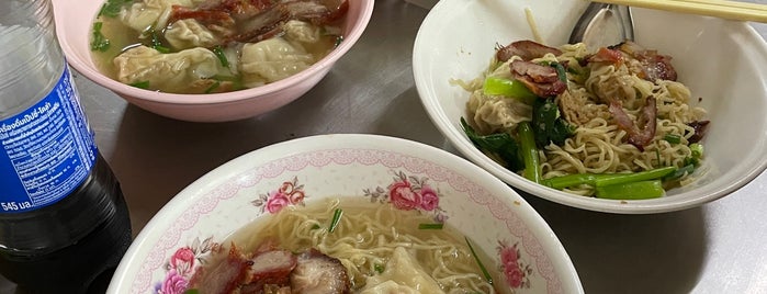 ก๋องเมงจั้น บะหมี่สามชั่วอายุ is one of Aroi List.