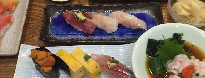 築地 すし大 本館 is one of Sushi.