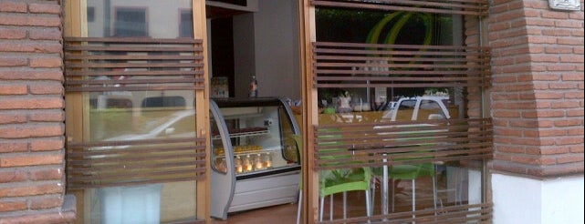 Organic Café is one of Tempat yang Disukai AdRiAnUzHkA.