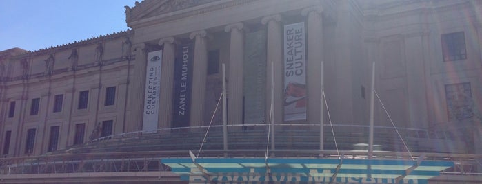 Brooklyn Museum is one of NYC galleries & museums.