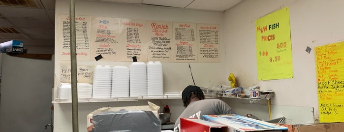 Roxie's Grocery is one of BURGERS TO TRY!!!.