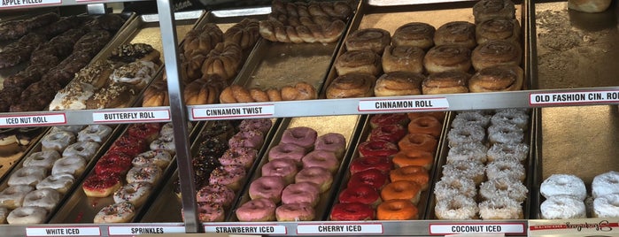 Shipleys Donuts is one of Houston Donuts.