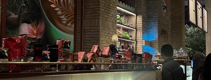 Urth Caffé is one of Khobar.