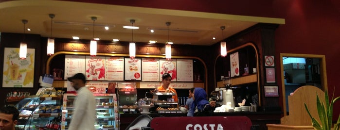 Costa Coffee is one of Tempat yang Disukai Walid.