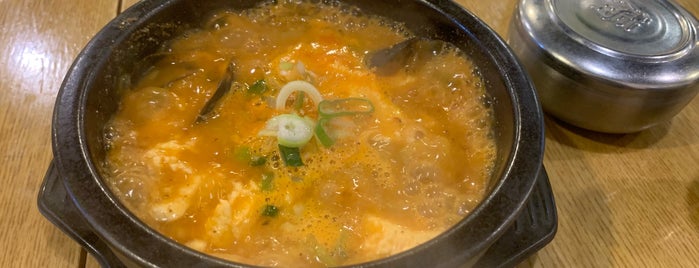 명동 순두부 is one of 海外の食べ物屋.