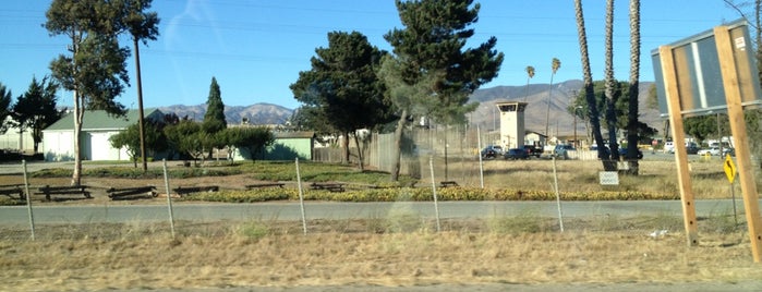 Salinas Valley State Prison is one of Locais curtidos por Mark.