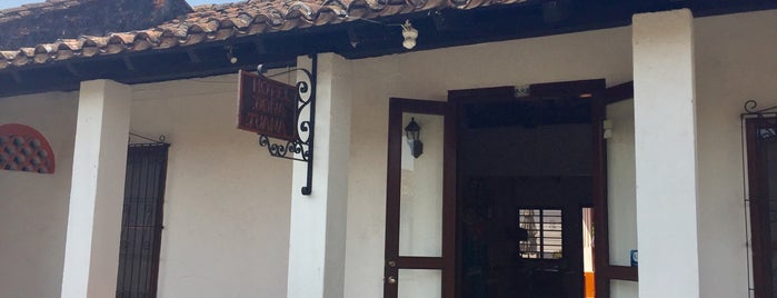 Hotel Doña Juana is one of Dano'nun Kaydettiği Mekanlar.