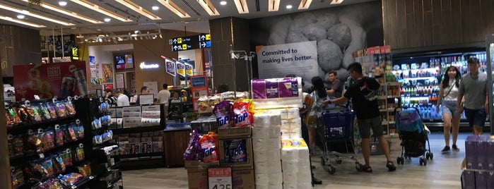 FairPrice Finest is one of Freddie'nin Beğendiği Mekanlar.