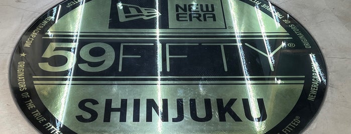 NEW ERA SHINJUKU is one of สถานที่ที่ Rob ถูกใจ.