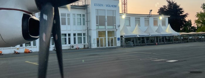 Flughafen Essen-Mülheim is one of Airports.