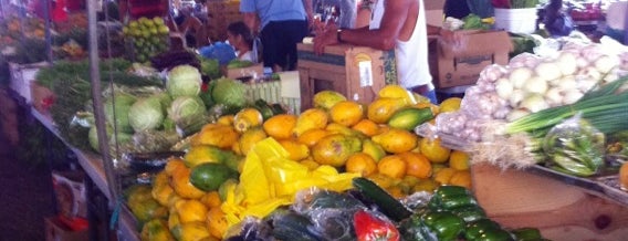Hilo Farmers Market is one of Hawai'i Essentials.