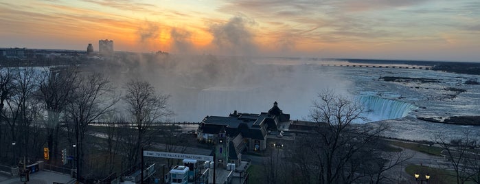 The Keg Steakhouse + Bar - Fallsview/Embassy Suites is one of The Falls.