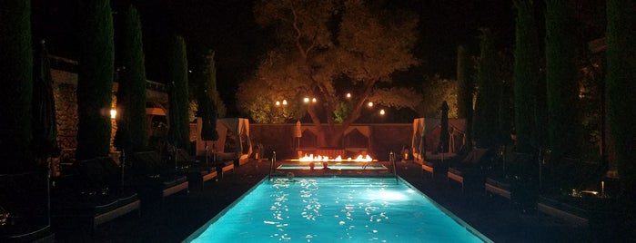 Hotel Yountville Pool is one of สถานที่ที่ cnelson ถูกใจ.
