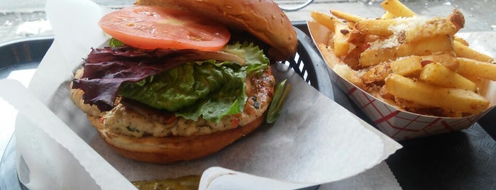 Tallgrass Burger is one of Locais salvos de Vanessa.
