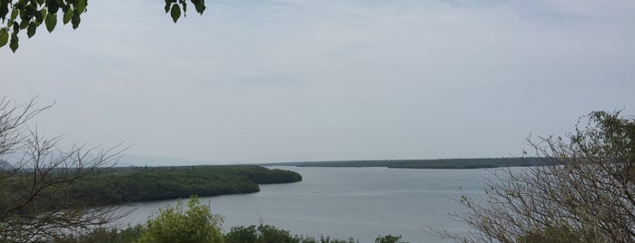 Laguna De Cuyutlan is one of Locais curtidos por Hilda.