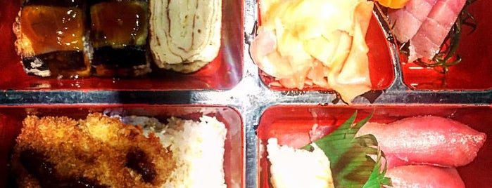 Toshiro's Sushi Bar is one of Posti che sono piaciuti a Xavi.