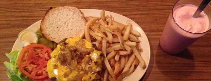 Top-Notch Beefburgers is one of The 13 Best French Fries Around Chicago.