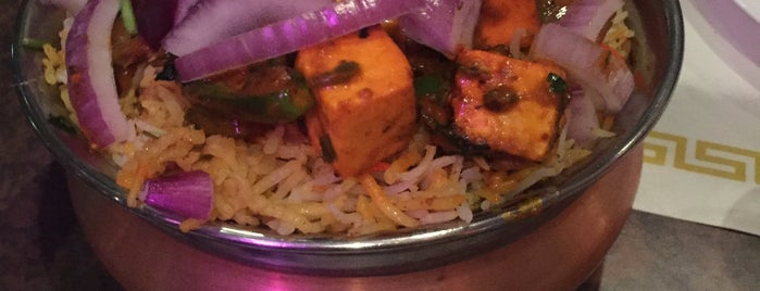 Southern Spice Indian Cuisine is one of Enriqueさんのお気に入りスポット.