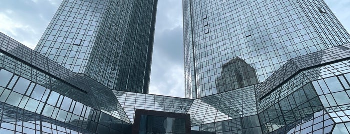 Deutsche Bank Konzernzentrale is one of Posti che sono piaciuti a Feyza.