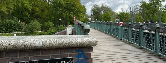 Rosa-Luxemburg-Steg is one of Bridges of Berlin.