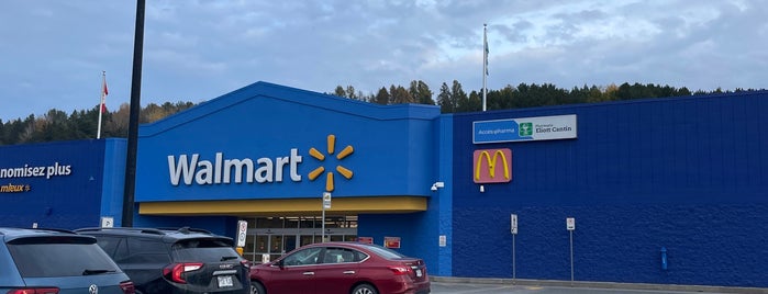 Walmart Supercentre is one of Meghan'ın Beğendiği Mekanlar.