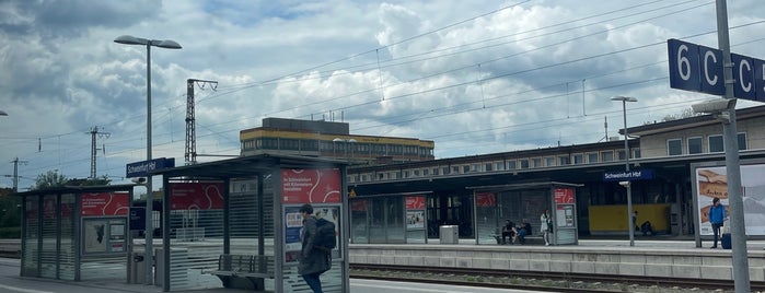 Schweinfurt Hauptbahnhof is one of Bahnhöfe.