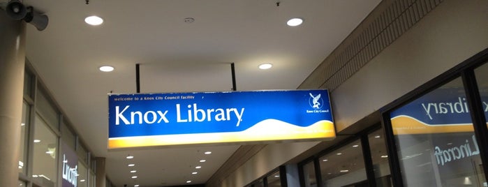 Knox Library is one of Orte, die Joanthon gefallen.