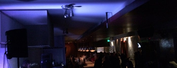 The Cosmo Bar & Lounge is one of SF Favorites.