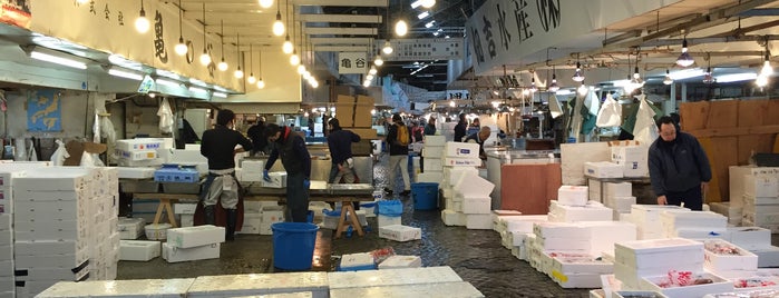 Tsukiji Inner Market is one of Tokyo.