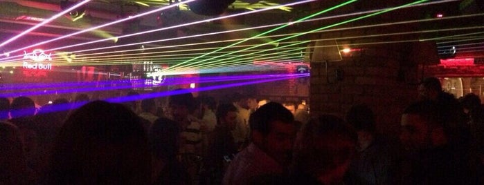 Room Club is one of Gece.