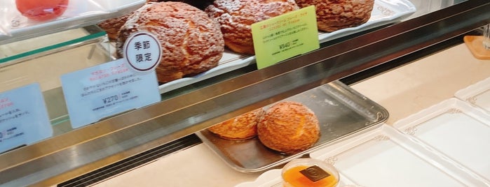 BOULANGERIE BURDIGALA 広尾 is one of Favorite NO.1.