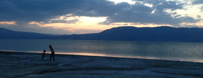 Burdur Gölü is one of Orte, die Aslı gefallen.