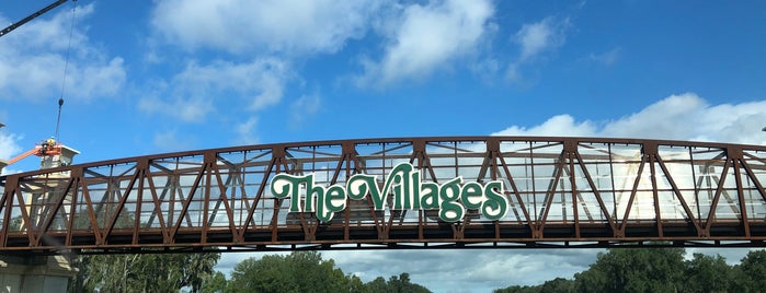 The Village Of Charlotte is one of Posti che sono piaciuti a Lizzie.
