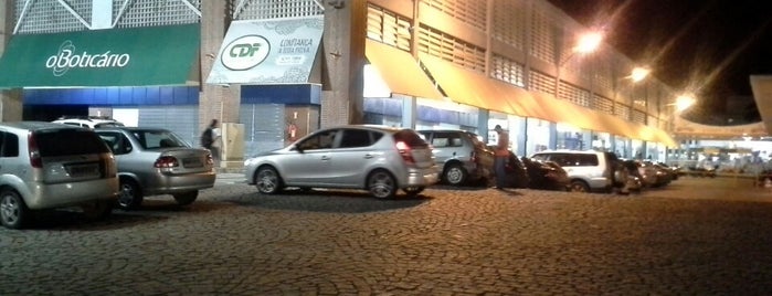 Via Direta Shopping Center is one of lugares.