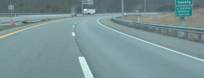 Virginia / West Virginia State Border is one of Tempat yang Disukai Brandi.