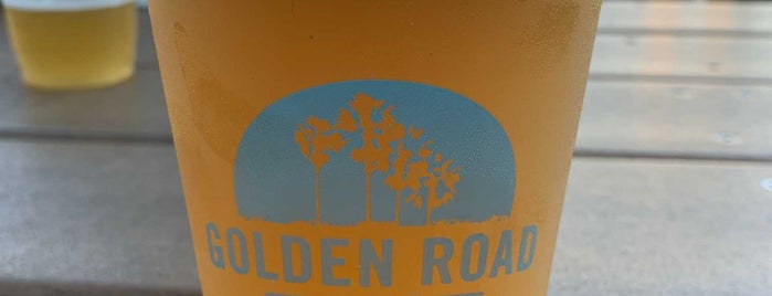 Golden Road Brewery is one of Lugares favoritos de Nick.