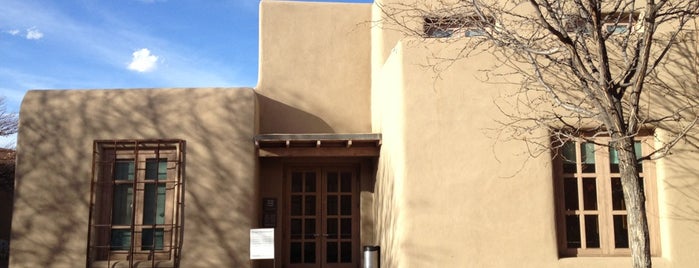 Georgia O'Keeffe Museum is one of Lugares favoritos de Andy.