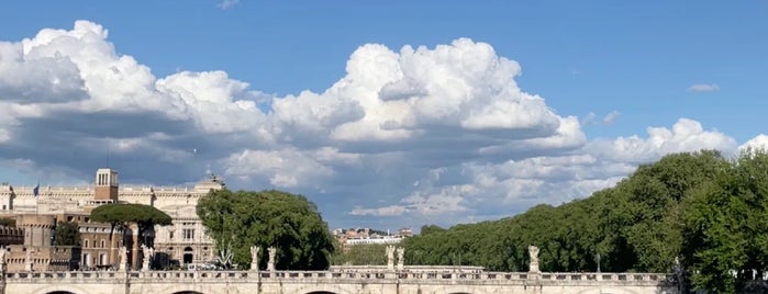 Ponte Vittorio Emanuele II is one of Рим.