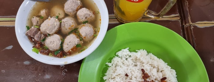 Bakso Mas Kumis is one of Georgeさんの保存済みスポット.