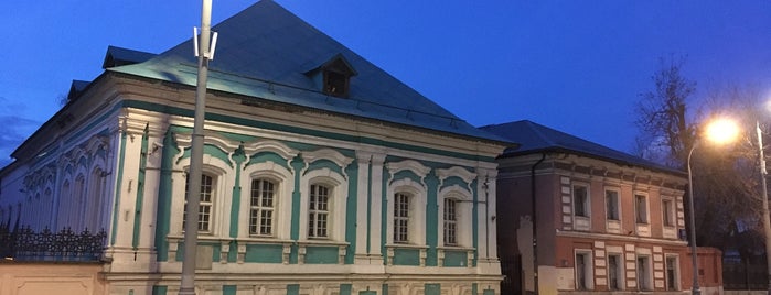 Палаты Фёдора Птицина is one of Усадьбы и дворцы и доходные дома  Москвы.