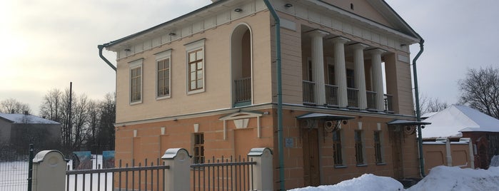 Путевой Дворец is one of Усадьбы Новгородской области.