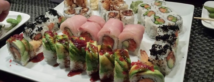Fujiyama Sushi is one of Orte, die Jennifer gefallen.