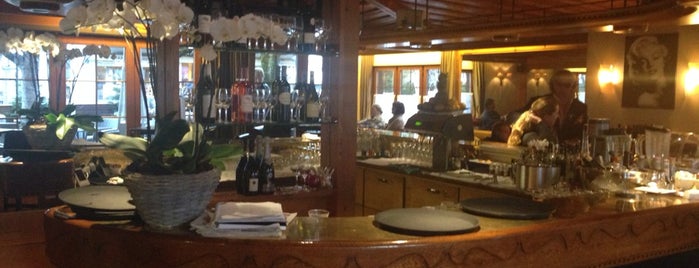 Richi's Pub is one of Gstaad.