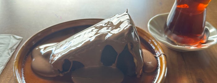 Lama Chocolate & Coffe is one of Hendek - Sakarya.