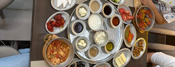Göbeklitepe Gastronomi Merkezi is one of Özdenさんのお気に入りスポット.