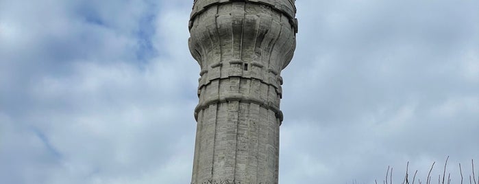 Beyazıt Kulesi is one of Lugares favoritos de Özden.