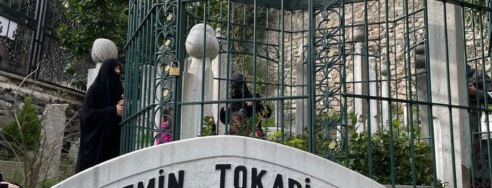 Mehmet Emin Tokadî Türbesi is one of Orte, die Özden gefallen.
