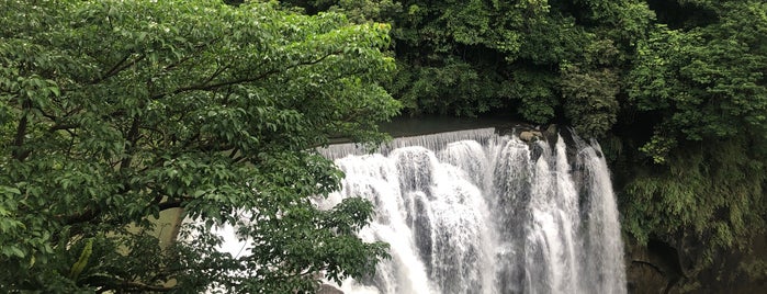 Shifen Waterfall is one of 我在基隆的吃喝玩樂.